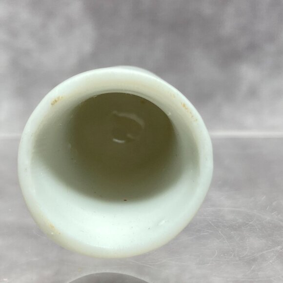 Wisconsin Souvenir Porcelain Thimble With Farm Scene Design Sewing Collectible - Picture 9 of 10